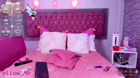 i AM Bonnie  online show from October 22, 5:30 am