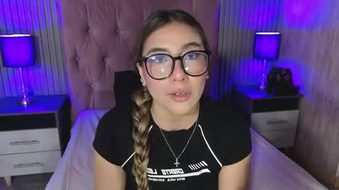 bonnali_lune online show from May 11, 11:02 pm