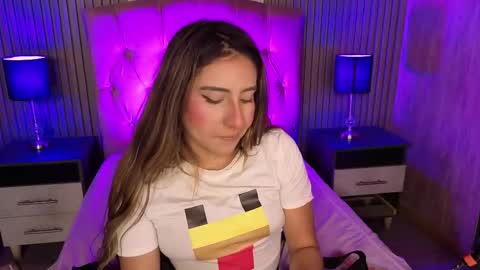 bonnali_lune online show from May 15, 5:47 am
