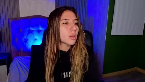 bonnali_lune online show from May 21, 5:03 am