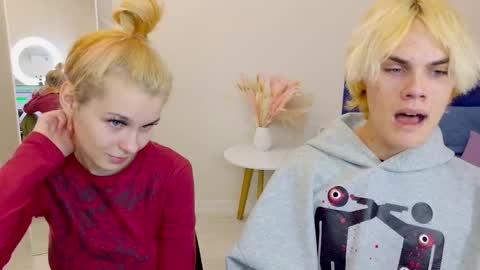 Jessy  Mark online show from September 28, 5:07 pm