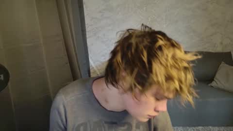 Snapshot of bonnie_and_c1yde chatting on February 25, 5:17 am Jessy Mark online show from February 25, 5:17 am