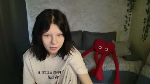 Snapshot of bonnie_and_c1yde chatting on March 17, 5:00 am Jessy Mark online show from March 17, 5:00 am