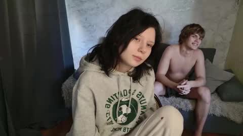 Snapshot of bonnie_and_c1yde chatting on March 21, 8:19 am Jessy Mark online show from March 21, 8:19 am