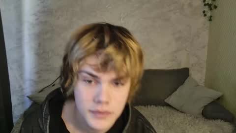 Snapshot of bonnie_and_c1yde chatting on March 28, 5:18 am Jessy Mark online show from March 28, 5:18 am