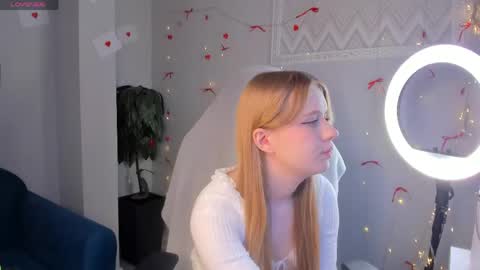 Snapshot of bonnie_jonson chatting on April 24, 12:02 am Bonnie online show from April 24, 12:02 am