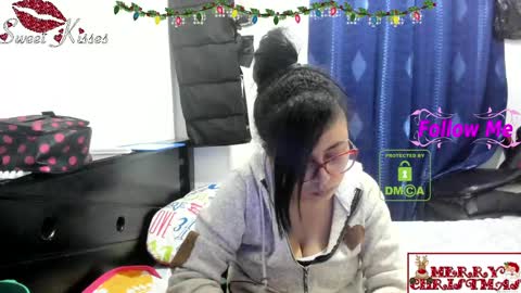 bonnie lam  hello welcome to my room I hope you have fun and you can reach your maximum pleasure here with me online show from January 3, 12:43 am