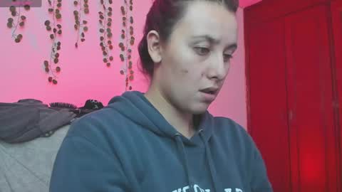 Snapshot of bonnie_moon_ chatting on December 6, 12:34 am Bonnie Help me reach 500 likes online show from December 6, 12:34 am