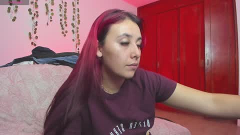 Snapshot of bonnie_moon_ chatting on January 11, 10:51 pm Bonnie Help me reach 500 likes online show from January 11, 10:51 pm