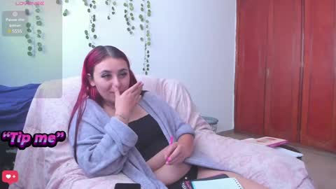 Snapshot of bonnie_moon_ chatting on January 16, 2:51 pm Bonnie Help me reach 500 likes online show from January 16, 2:51 pm