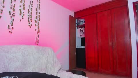 Snapshot of bonnie_moon_ chatting on January 19, 11:21 pm Bonnie Help me reach 500 likes online show from January 19, 11:21 pm