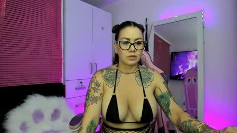 bonnie online show from February 11, 7:19 pm