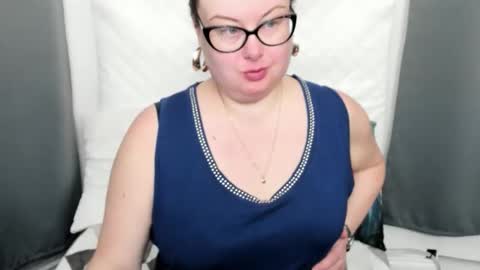 Snapshot of bonnieshining chatting on November 20, 5:40 am Bonnie online show from November 20, 5:40 am