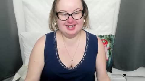 Snapshot of bonnieshining chatting on February 5, 4:50 am Bonnie online show from February 5, 4:50 am