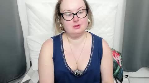 Snapshot of bonnieshining chatting on February 26, 4:55 am Bonnie online show from February 26, 4:55 am