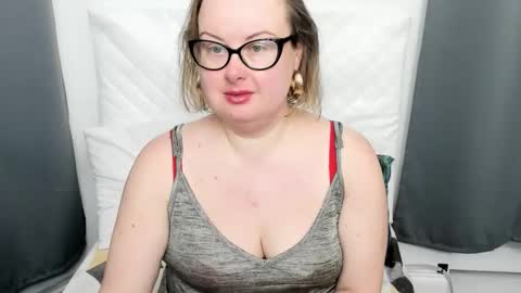 Snapshot of bonnieshining chatting on March 30, 4:57 am Bonnie online show from March 30, 4:57 am