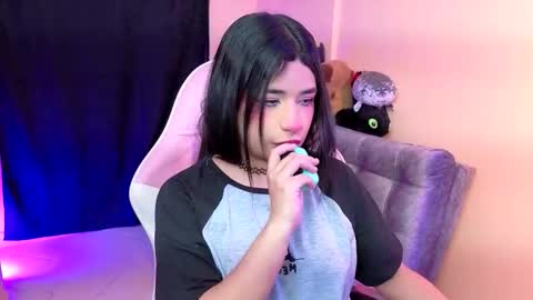 Karen online show from January 15, 8:12 pm