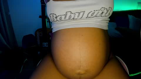 Snapshot of bonny_ebony1 chatting on December 23, 10:55 pm Bonny online show from December 23, 10:55 pm