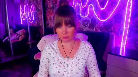 Snapshot of bonybenessy chatting on September 14, 7:35 pm Mira online show from September 14, 7:35 pm