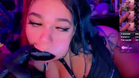 Snapshot of booboosperfectfacefuck chatting on October 4, 4:05 pm Nova sub to my fan club for free pms and sexy sloppy videos online show from October 4, 4:05 pm