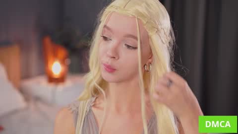 Snapshot of boobybliss chatting on October 4, 7:06 am Alina online show from October 4, 7:06 am