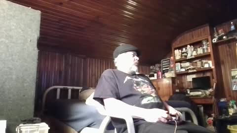 Snapshot of booshy chatting on January 8, 7:34 pm Booshwa online show from January 8, 7:34 pm
