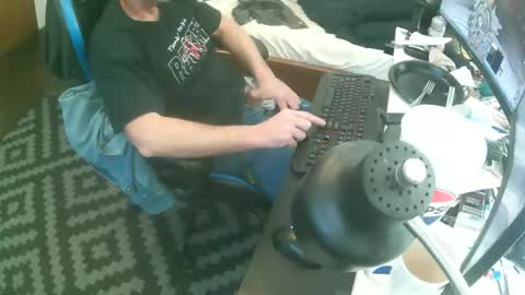 Snapshot of bootsnharley chatting on February 15, 11:01 pm bootsnharley online show from February 15, 11:01 pm