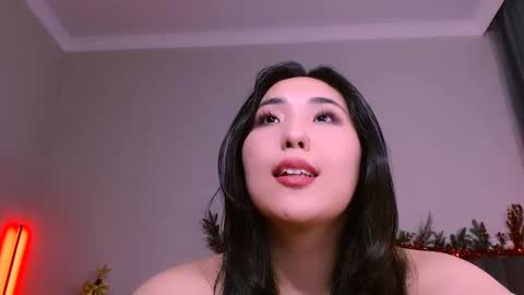 Snapshot of bootylecious_ chatting on December 21, 7:35 am Mona online show from December 21, 7:35 am