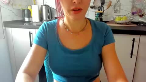 Klaras room online show from July 30, 12:15 pm