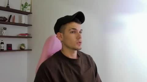 booyhott_ online show from December 14, 6:56 pm