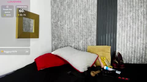   online show from March 26, 8:47 pm