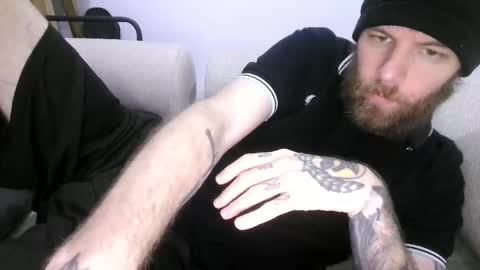 boredpunkdude666 online show from April 7, 1:50 am