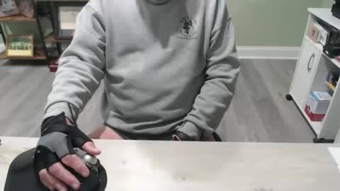 Snapshot of borntobebad2 chatting on March 24, 7:08 pm borntobebad2 online show from March 24, 7:08 pm