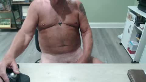 Snapshot of borntobebad2 chatting on April 15, 5:31 pm borntobebad2 online show from April 15, 5:31 pm