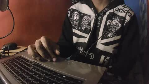 boss_playa98 online show from February 26, 8:15 am