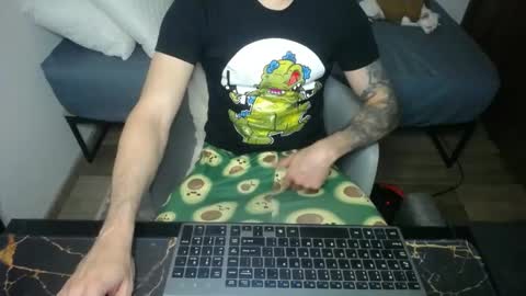 bossking019 online show from December 2, 3:47 am