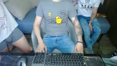 bossking019 online show from March 9, 10:19 pm