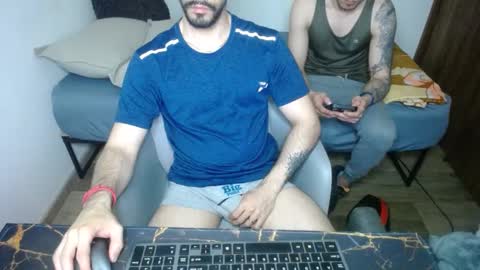 bossking019 online show from March 12, 10:39 pm