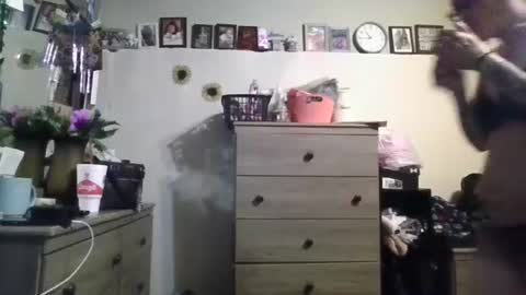 Snapshot of bossmilf007 chatting on December 23, 11:08 am bossmilf007 online show from December 23, 11:08 am