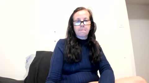 Bossy Peach Goddess online show from July 8, 11:04 am