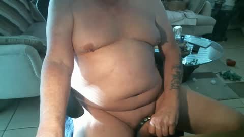 Snapshot of bottomguy33540 chatting on January 2, 9:18 pm BAM online show from January 2, 9:18 pm