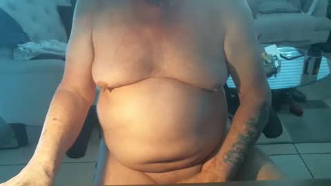 Snapshot of bottomguy33540 chatting on October 25, 4:13 pm BAM online show from October 25, 4:13 pm