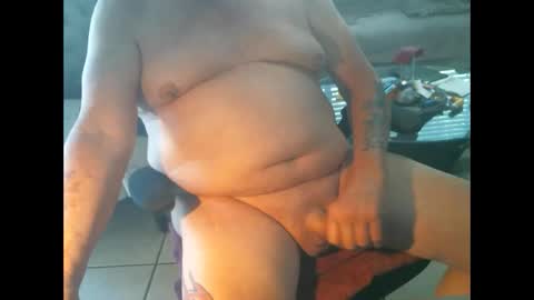 Snapshot of bottomguy33540 chatting on December 21, 3:52 pm BAM online show from December 21, 3:52 pm