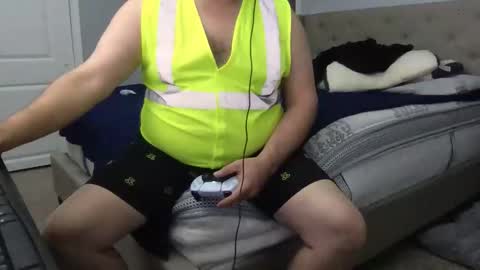 Snapshot of bottomman1990 chatting on January 17, 11:41 pm uncutpr online show from January 17, 11:41 pm