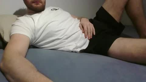 Snapshot of bottomtsinner chatting on November 29, 12:02 am bottomtsinner online show from November 29, 12:02 am