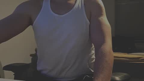 Snapshot of bottomtsinner chatting on February 5, 10:14 pm bottomtsinner online show from February 5, 10:14 pm