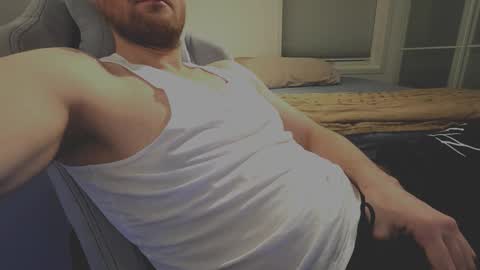 Snapshot of bottomtsinner chatting on February 26, 12:31 am bottomtsinner online show from February 26, 12:31 am