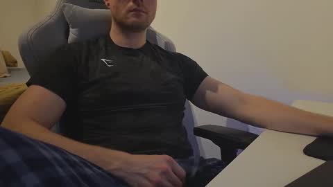 Snapshot of bottomtsinner chatting on March 3, 8:59 pm bottomtsinner online show from March 3, 8:59 pm