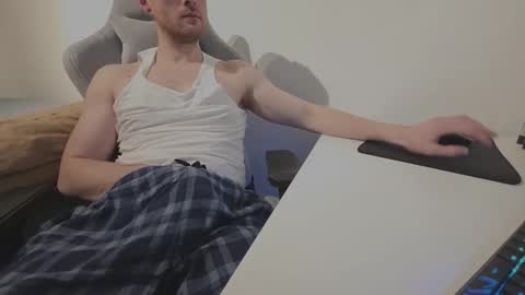 Snapshot of bottomtsinner chatting on March 11, 9:54 pm bottomtsinner online show from March 11, 9:54 pm