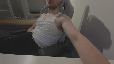 Snapshot of bottomtsinner chatting on March 12, 9:43 pm bottomtsinner online show from March 12, 9:43 pm